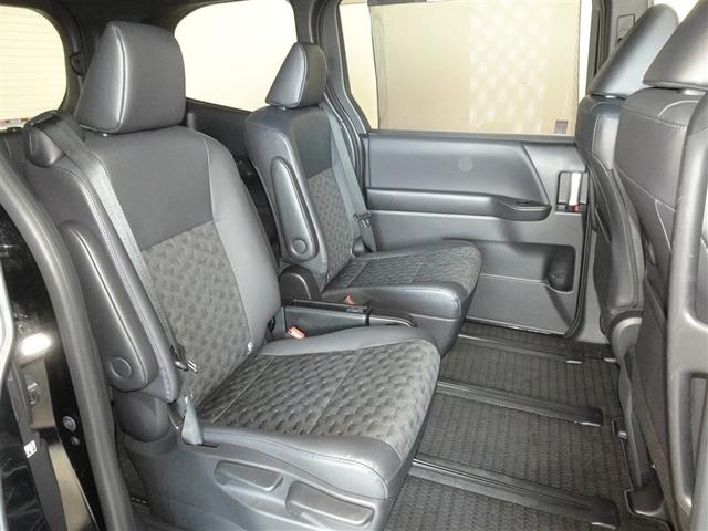 �\�t�@�[�̂悤�ȃZ�J���h�V�[�g�A�v���C�x�[�g���[���ɂ���悤�ł��B