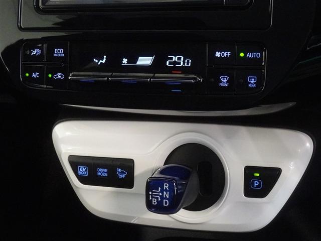 プリウス Ｓセーフティプラス　衝突被害軽減システム　メモリーナビ　ワンセグ　バックカメラ　ＥＴＣ　ドラレコ　ＬＥＤヘッドランプ　スマートキー（13枚目）