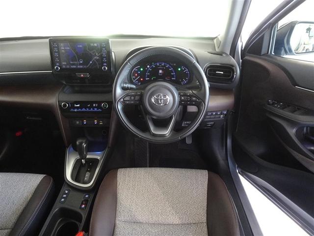 ヤリスクロス ハイブリッドＺ　衝突被害軽減システム　メモリーナビ　バックカメラ　ＥＴＣ　ドラレコ　ＬＥＤヘッドランプ　スマートキー（5枚目）