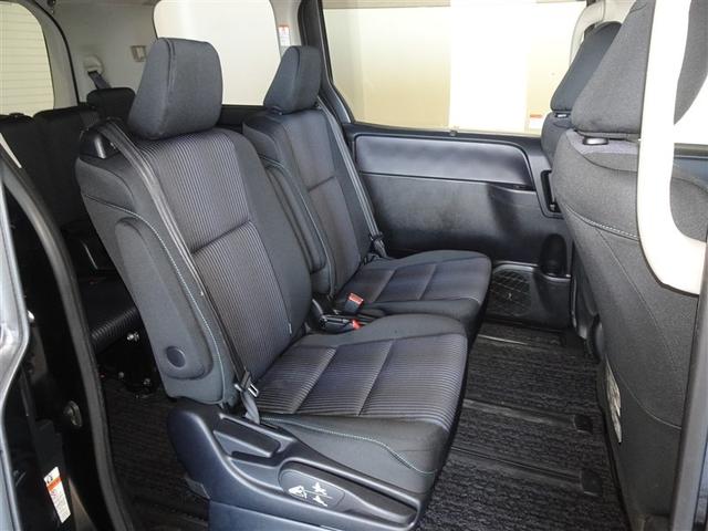 �\�t�@�[�̂悤�ȃZ�J���h�V�[�g�A�v���C�x�[�g���[���ɂ���悤�ł��B