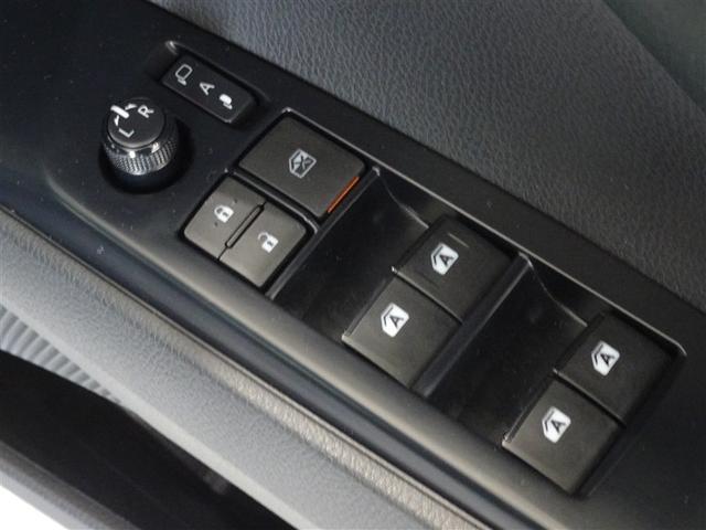 �d���i�[���h�A�~���[�E�p���[�E�C���h�E�𑕔����Ă��܂��B