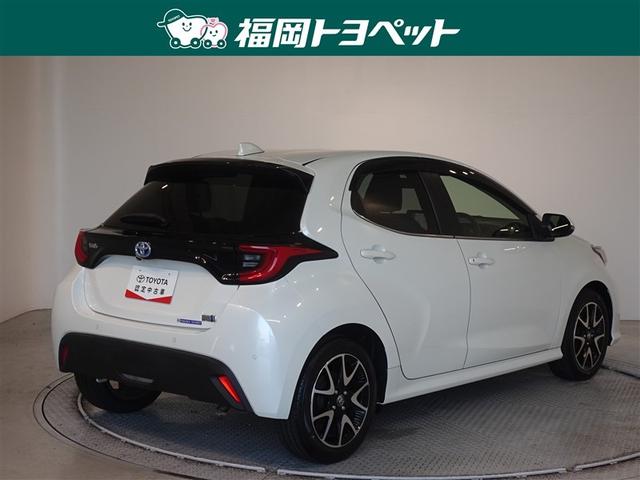 ヤリス ハイブリッドＺ　衝突被害軽減システム　メモリーナビ　フルセグ　バックカメラ　ＥＴＣ　ＬＥＤヘッドランプ　スマートキー（3枚目）