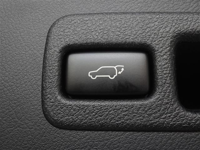 �p���[�o�b�N�h�A�𑕔����Ă��܂��B�o�b�N�h�A���^�]�Ȃ�����J�ł��܂��A�֗��ł���B