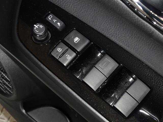 プリウス ＳセーフティプラスＩＩ　衝突被害軽減システム　メモリーナビ　バックカメラ　ＥＴＣ　ＬＥＤヘッドランプ　スマートキー（16枚目）