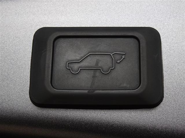 �p���[�o�b�N�h�A�𑕔����Ă��܂��B�o�b�N�h�A���^�]�Ȃ�����J�ł��܂��A�֗��ł���B