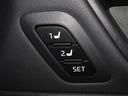 運転席のパワーシートは2名様分までメモリー機能付きです。