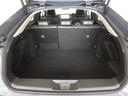 ５人乗車時でも十分なスペースのトランクルームです。