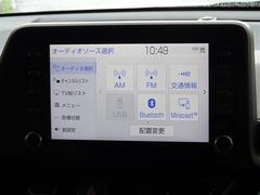 ディスプレイオーディオを装備してます。スマホと連動させると音楽やアプリを楽しめます。 6
