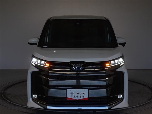 ノア Ｓ－Ｚ　衝突被害軽減システム　メモリーナビ　フルセグ　バックカメラ　ＥＴＣ　両側電動スライド　３列シート　ＬＥＤヘッドランプ　スマートキー　乗車定員７人（30枚目）