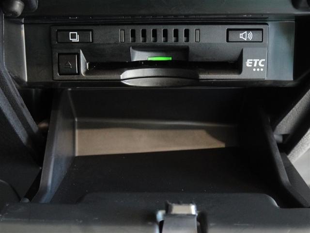 カムリ Ｇレザーパッケージ　衝突被害軽減システム　メモリーナビ　フルセグ　バックカメラ　ＥＴＣ　ＬＥＤヘッドランプ　スマートキー（18枚目）