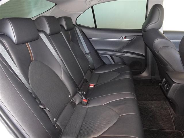 カムリ Ｇレザーパッケージ　衝突被害軽減システム　メモリーナビ　フルセグ　バックカメラ　ＥＴＣ　ＬＥＤヘッドランプ　スマートキー（22枚目）