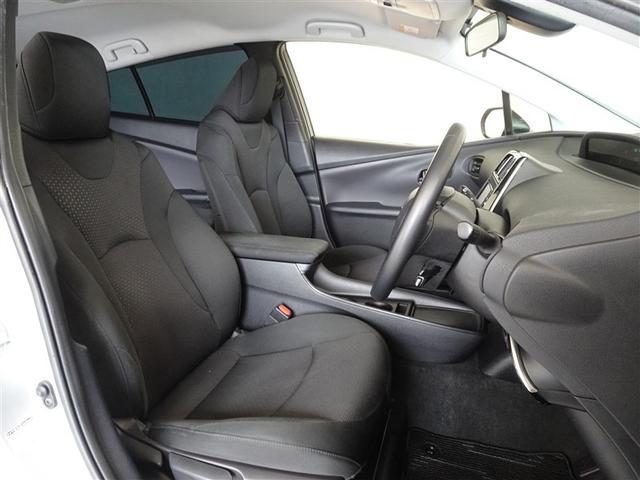 プリウス Ｓ　衝突被害軽減システム　メモリーナビ　ワンセグ　バックカメラ　ＥＴＣ　ＬＥＤヘッドランプ　スマートキー（4枚目）