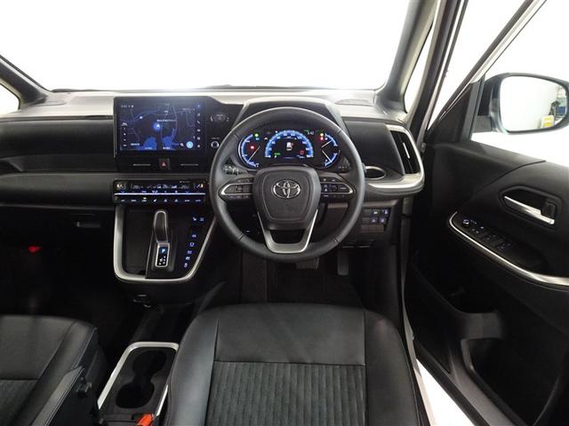 ノア ハイブリッドＺ　衝突被害軽減システム　メモリーナビ　フルセグ　後席モニター　バックカメラ　ＥＴＣ　両側電動スライド　３列シート　ＬＥＤヘッドランプ　スマートキー　乗車定員７人（5枚目）