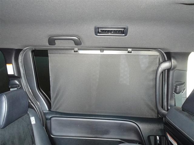 ヴォクシー ZS 煌III 衝突被害軽減システム メモリーナビ フルセグ 後席モニター バックカメラ ETC 両側電動スライド 3列シート LEDヘッドランプ スマートキー 乗車定員8人(18枚目)