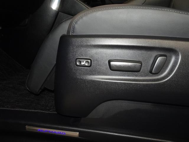 アルファード ２．５Ｓ　Ｃパッケージ　衝突被害軽減システム　メモリーナビ　フルセグ　後席モニター　バックカメラ　ＥＴＣ　サンルーフ　両側電動スライド　フルエアロ　３列シート　ＬＥＤヘッドランプ　スマートキー　乗車定員７人（19枚目）