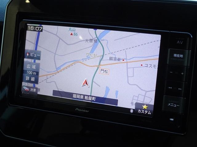 パイオニア製メモリーナビを装備しています。