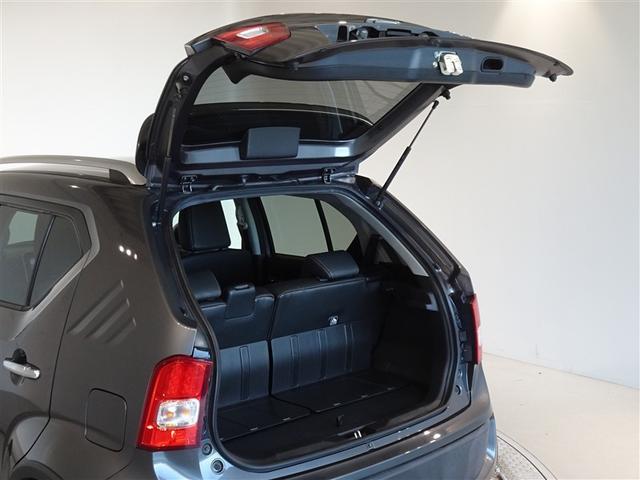 バックドアを開いた状態です。