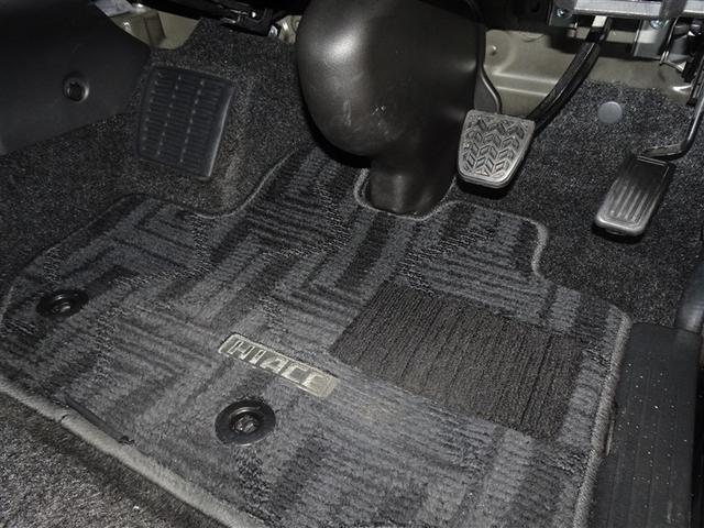 ハイエースワゴン ＧＬ　衝突被害軽減システム　メモリーナビ　フルセグ　後席モニター　バックカメラ　ＥＴＣ　３列シート　ＬＥＤヘッドランプ　スマートキー　乗車定員１０人（11枚目）