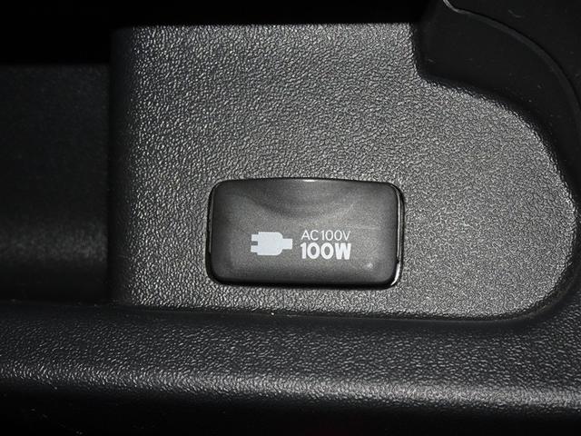 ハイエースワゴン ＧＬ　衝突被害軽減システム　メモリーナビ　フルセグ　後席モニター　バックカメラ　ＥＴＣ　３列シート　ＬＥＤヘッドランプ　スマートキー　乗車定員１０人（16枚目）