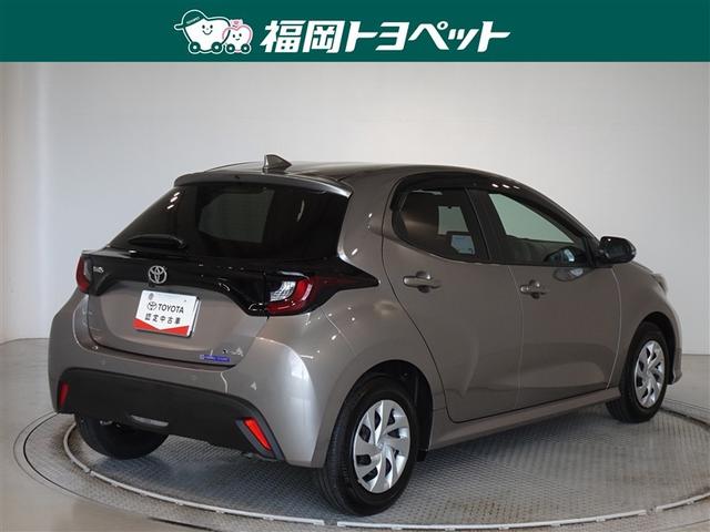 ヤリス ハイブリッドＧ　衝突被害軽減システム　メモリーナビ　フルセグ　バックカメラ　ＥＴＣ　スマートキー（3枚目）