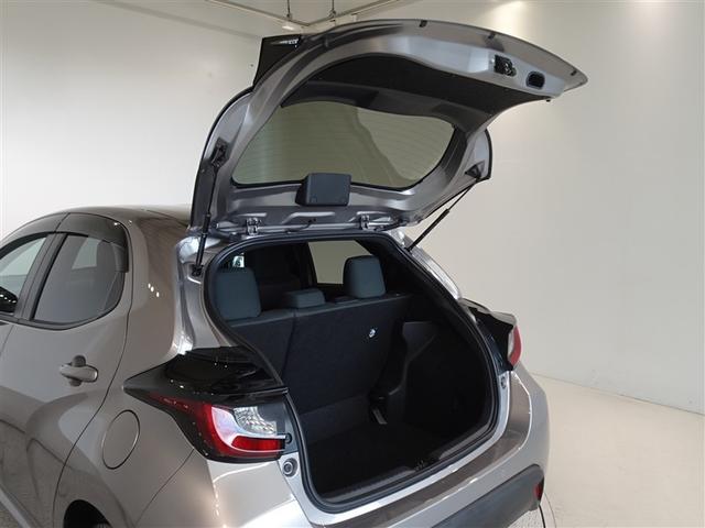 ヤリス ハイブリッドＧ　衝突被害軽減システム　メモリーナビ　フルセグ　バックカメラ　ＥＴＣ　スマートキー（22枚目）