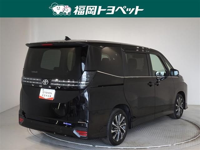 ヴォクシー Ｓ－Ｚ　衝突被害軽減システム　メモリーナビ　フルセグ　バックカメラ　ＥＴＣ　両側電動スライド　３列シート　ＬＥＤヘッドランプ　スマートキー　乗車定員７人（3枚目）