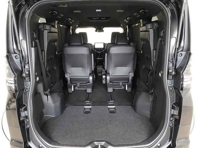 ヴォクシー Ｓ－Ｚ　衝突被害軽減システム　メモリーナビ　フルセグ　バックカメラ　ＥＴＣ　両側電動スライド　３列シート　ＬＥＤヘッドランプ　スマートキー　乗車定員７人（22枚目）