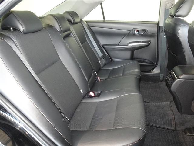 ３名乗車できるセカンドシートです。