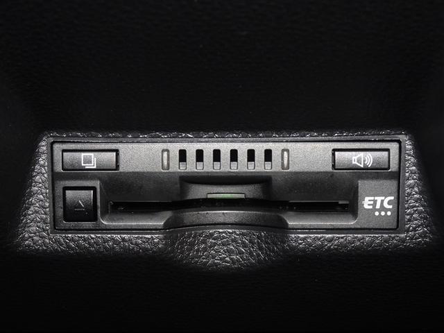 ヤリスクロス ハイブリッドＸ　衝突被害軽減システム　メモリーナビ　バックカメラ　ＥＴＣ　スマートキー（16枚目）