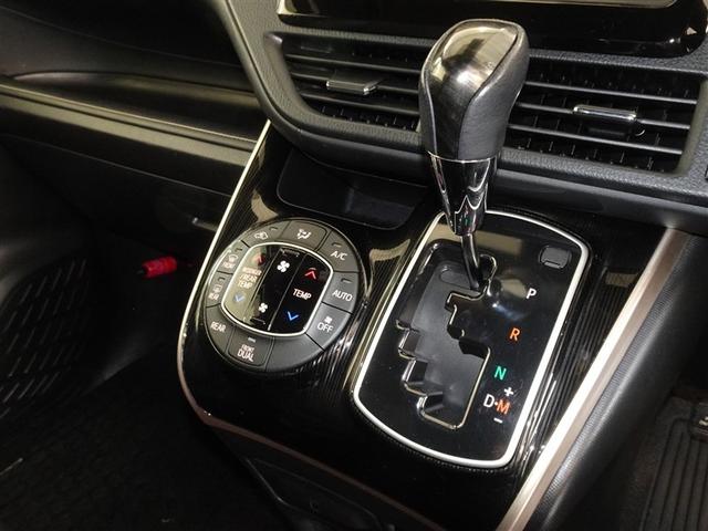 エスクァイア Ｇｉ　ブラックテーラード　衝突被害軽減システム　メモリーナビ　フルセグ　バックカメラ　ＥＴＣ　両側電動スライド　３列シート　ＬＥＤヘッドランプ　スマートキー　乗車定員７人（11枚目）