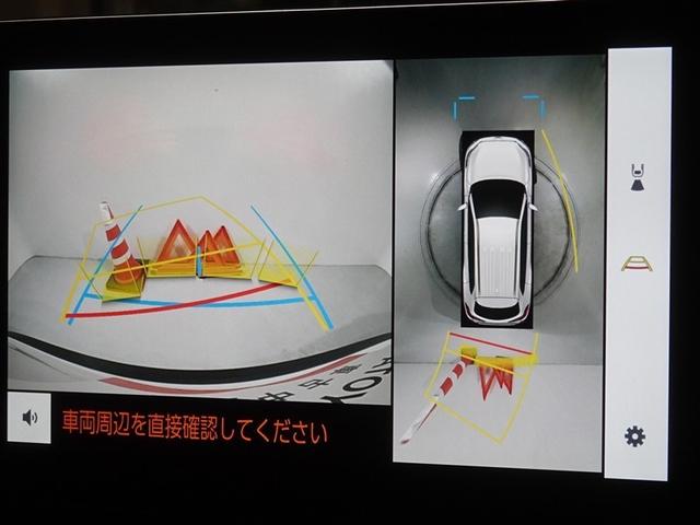 �o�b�N�K�C�h���j�^�[�𑕔����Ă��܂��A�Ԍɓ�������N���N�ł��B�p�m���~�b�N�r���[���j�^�[�𓋍ڂ��Ă��܂��A�ォ��̉摜���\������܂��B