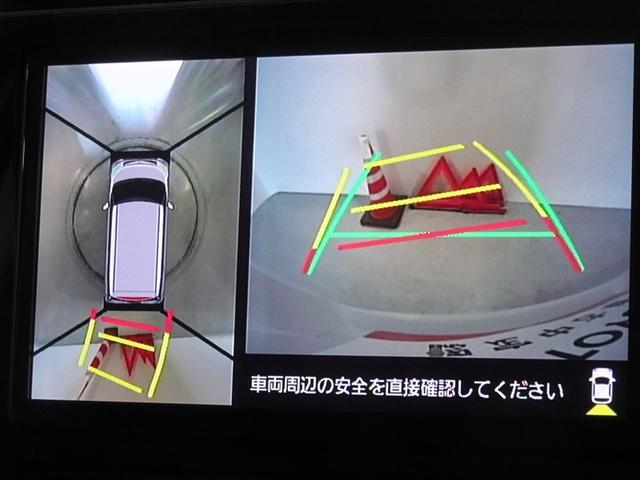 �o�b�N�K�C�h���j�^�[�𑕔����Ă��܂��A�Ԍɓ�������N���N�ł��B�p�m���~�b�N�r���[���j�^�[�𓋍ڂ��Ă��܂��A�ォ��̉摜���\������܂��B