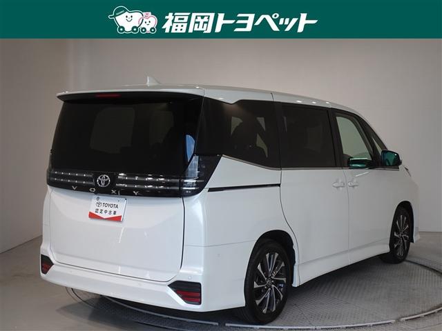 ヴォクシー Ｓ－Ｚ　衝突被害軽減システム　メモリーナビ　フルセグ　バックカメラ　ＥＴＣ　両側電動スライド　３列シート　ＬＥＤヘッドランプ　スマートキー　乗車定員７人（3枚目）