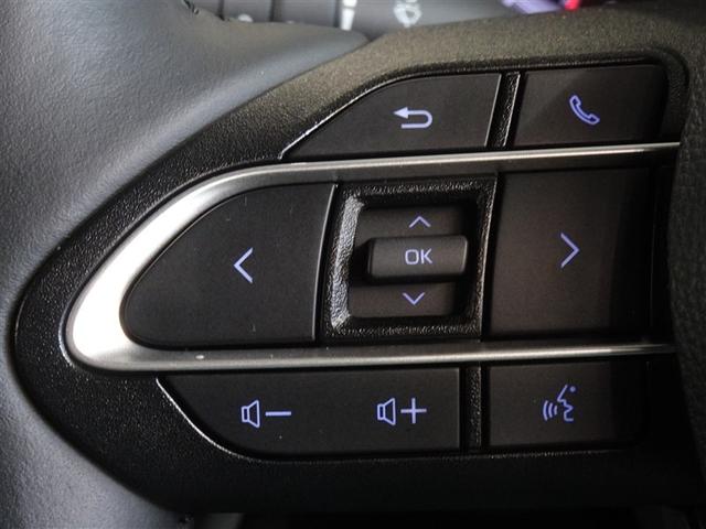 ヴォクシー Ｓ－Ｚ　衝突被害軽減システム　メモリーナビ　フルセグ　バックカメラ　ＥＴＣ　両側電動スライド　３列シート　ＬＥＤヘッドランプ　スマートキー　乗車定員７人（12枚目）