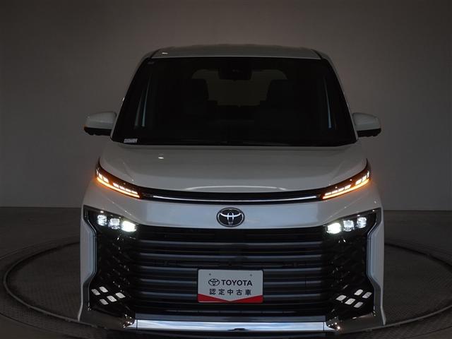 ヴォクシー Ｓ－Ｚ　衝突被害軽減システム　メモリーナビ　フルセグ　バックカメラ　ＥＴＣ　両側電動スライド　３列シート　ＬＥＤヘッドランプ　スマートキー　乗車定員７人（28枚目）