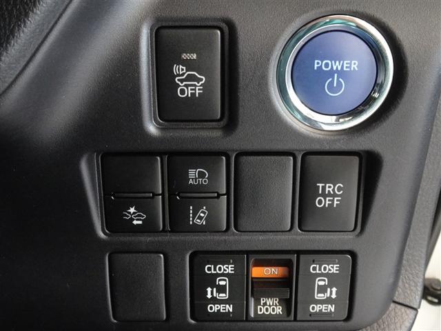 エスクァイア ハイブリッドＧｉ　ブラックテーラード　衝突被害軽減システム　メモリーナビ　フルセグ　後席モニター　バックカメラ　ＥＴＣ　両側電動スライド　３列シート　ＬＥＤヘッドランプ　スマートキー　乗車定員７人（12枚目）