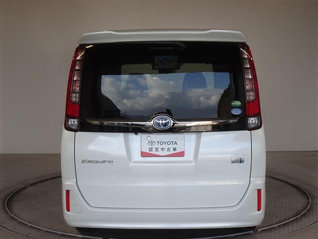 エスクァイア ハイブリッドＧｉ　ブラックテーラード　衝突被害軽減システム　メモリーナビ　フルセグ　後席モニター　バックカメラ　ＥＴＣ　両側電動スライド　３列シート　ＬＥＤヘッドランプ　スマートキー　乗車定員７人（22枚目）