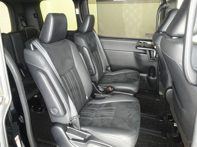 �\�t�@�[�̂悤�ȃZ�J���h�V�[�g�A�v���C�x�[�g���[���ɂ���悤�ł��B