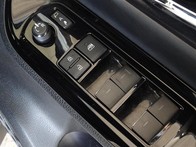 ヴォクシー ＺＳ　煌ＩＩＩ　衝突被害軽減システム　メモリーナビ　フルセグ　後席モニター　バックカメラ　両側電動スライド　３列シート　ＬＥＤヘッドランプ　スマートキー　乗車定員７人（14枚目）