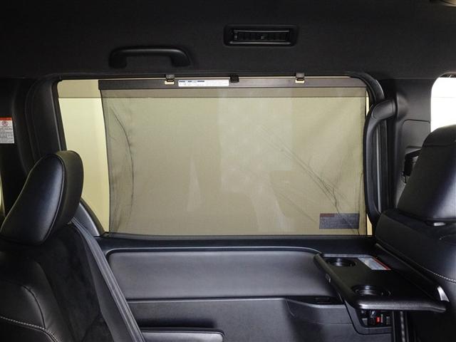 ヴォクシー ＺＳ　煌ＩＩＩ　衝突被害軽減システム　メモリーナビ　フルセグ　後席モニター　バックカメラ　両側電動スライド　３列シート　ＬＥＤヘッドランプ　スマートキー　乗車定員７人（19枚目）