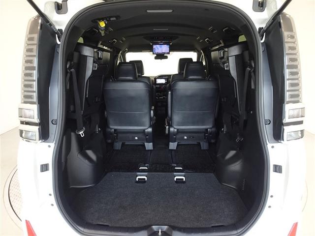 ヴォクシー ＺＳ　煌ＩＩＩ　衝突被害軽減システム　メモリーナビ　フルセグ　後席モニター　バックカメラ　両側電動スライド　３列シート　ＬＥＤヘッドランプ　スマートキー　乗車定員７人（21枚目）