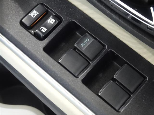 �d���i�[���h�A�~���[�E�p���[�E�C���h�E�𑕔����Ă��܂��B