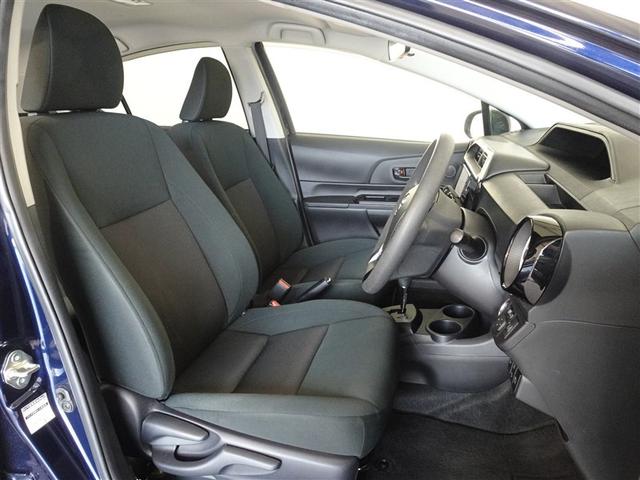 アクア Ｓスタイルブラック　衝突被害軽減システム　メモリーナビ　フルセグ　バックカメラ　ＥＴＣ　寒冷地　スマートキー（4枚目）