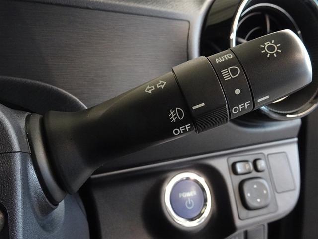 アクア クロスオーバー　衝突被害軽減システム　メモリーナビ　フルセグ　バックカメラ　ＥＴＣ　ＬＥＤヘッドランプ　スマートキー（11枚目）