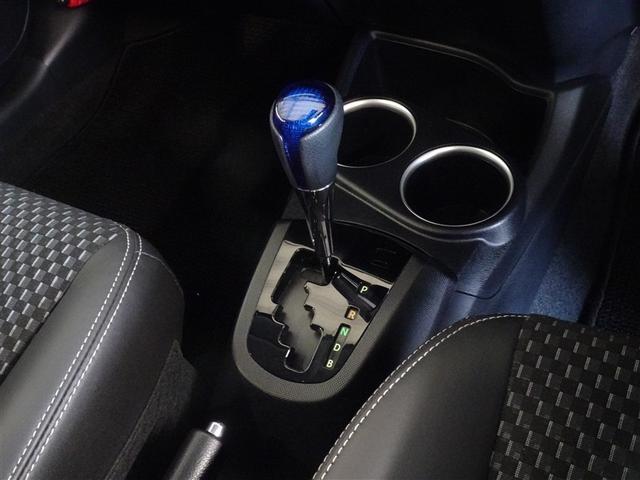 アクア クロスオーバー　衝突被害軽減システム　メモリーナビ　フルセグ　バックカメラ　ＥＴＣ　ＬＥＤヘッドランプ　スマートキー（13枚目）