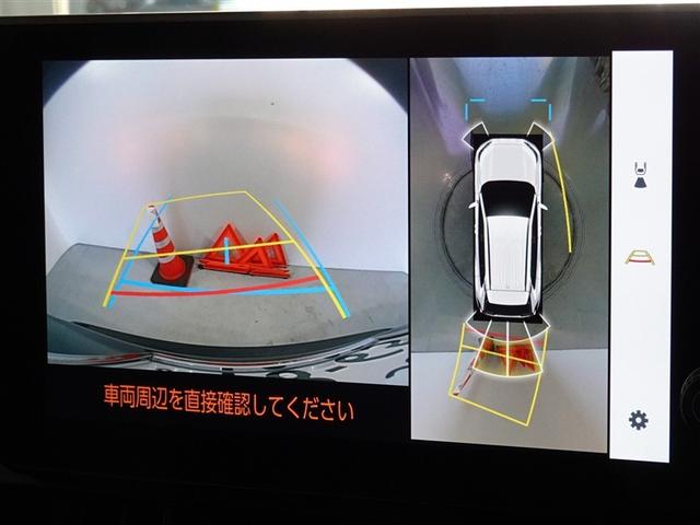 �o�b�N�K�C�h���j�^�[�𑕔����Ă��܂��A�Ԍɓ�������N���N�ł��B�p�m���~�b�N�r���[���j�^�[�𓋍ڂ��Ă��܂��A�ォ��̉摜���\������܂��B