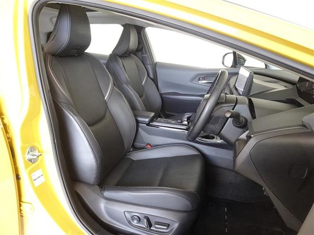 プリウス Ｚ　衝突被害軽減システム　フルセグ　バックカメラ　ＥＴＣ　サンルーフ　ＬＥＤヘッドランプ　スマートキー（4枚目）