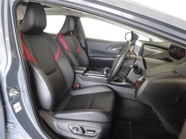 プリウス Ｚ　衝突被害軽減システム　フルセグ　バックカメラ　ＥＴＣ　サンルーフ　ＬＥＤヘッドランプ　スマートキー（4枚目）