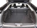 5人乗車時でも十分なスペースのトランクルームです。