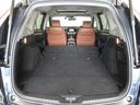 セカンドシートを倒した状態です。セカンドシートは独立可倒、荷物に合わせてラゲッジスペースをアレンジできます。